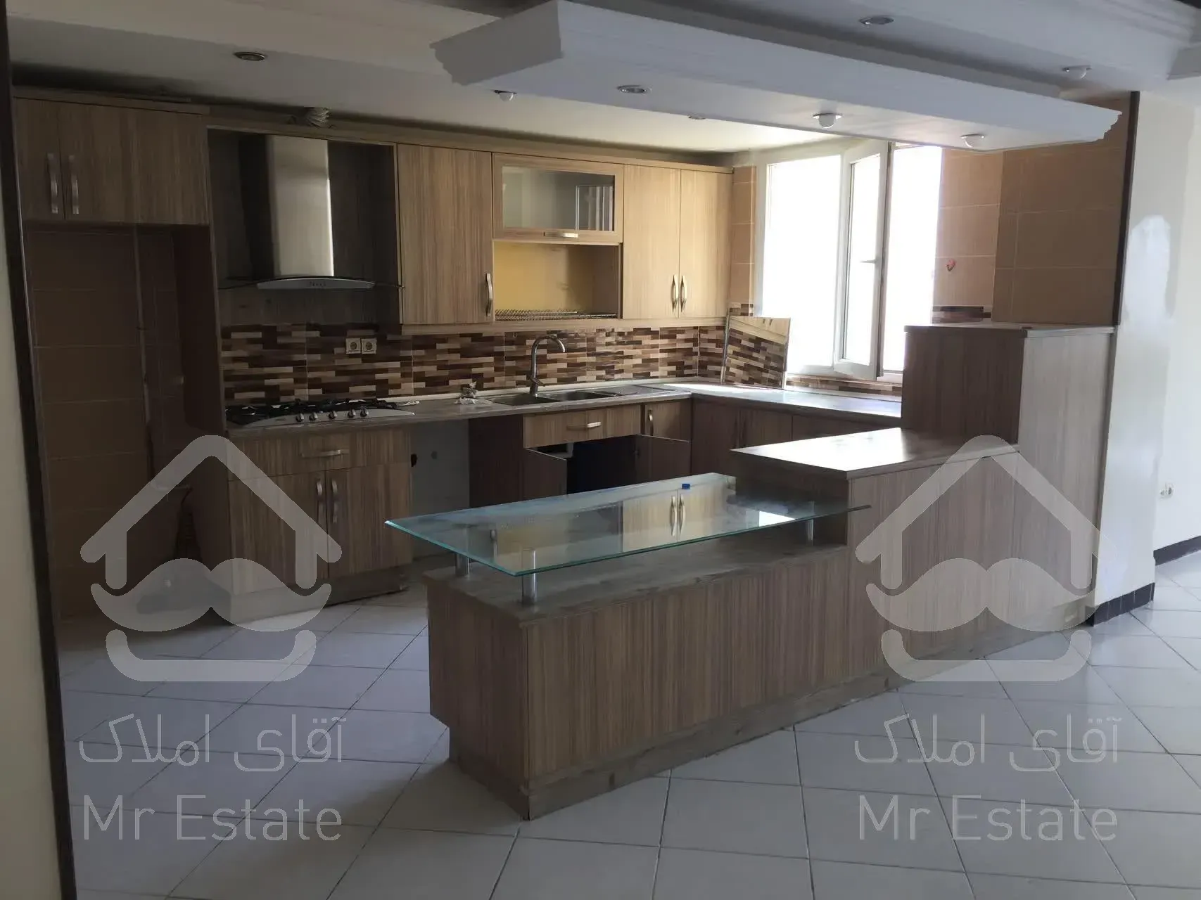 ۱۲۷ متر / ۲خواب / دوقدمی دریاچه