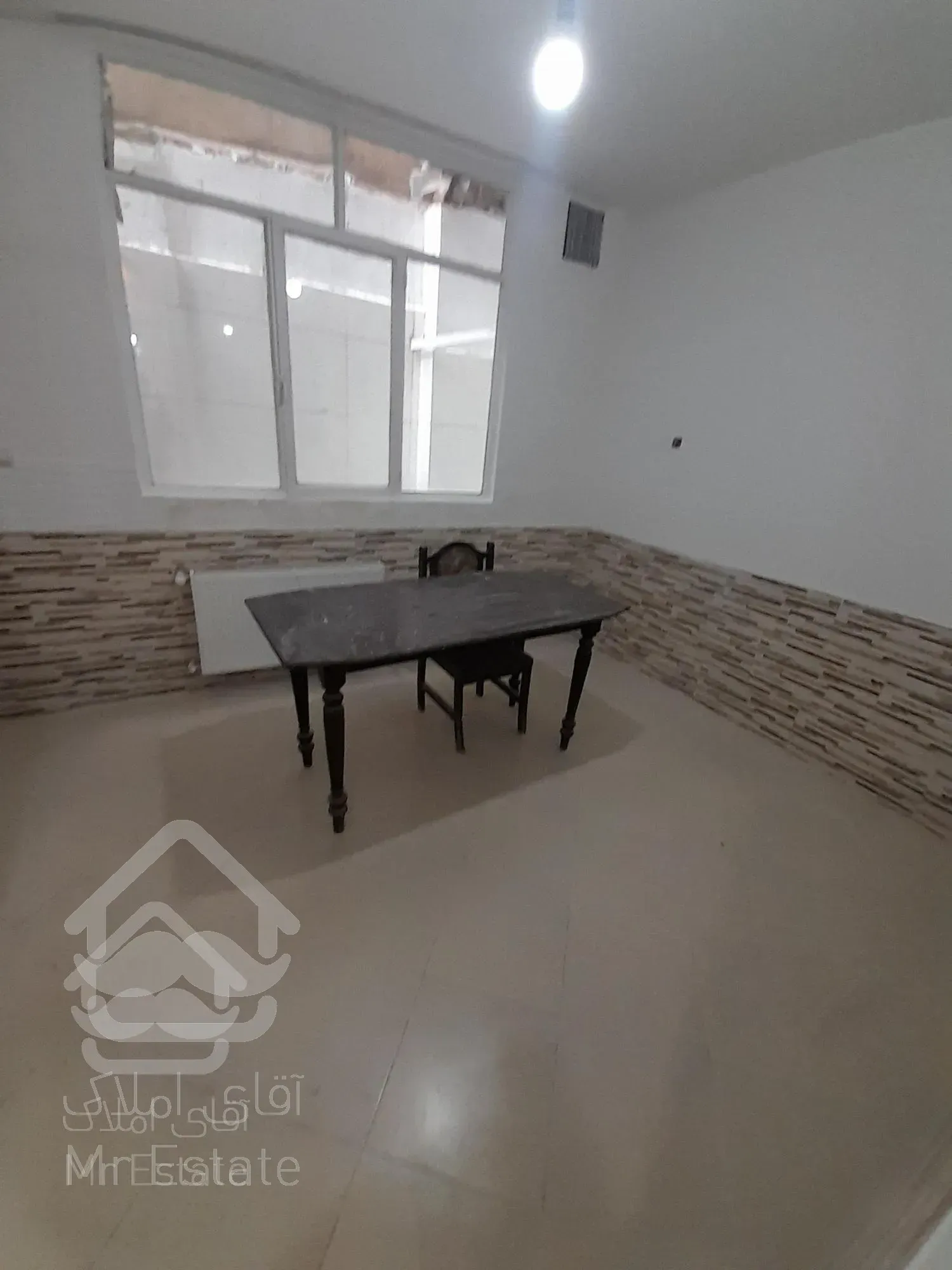 ۴۵متر حیاطدار فول بازسازی سالن پرده خور