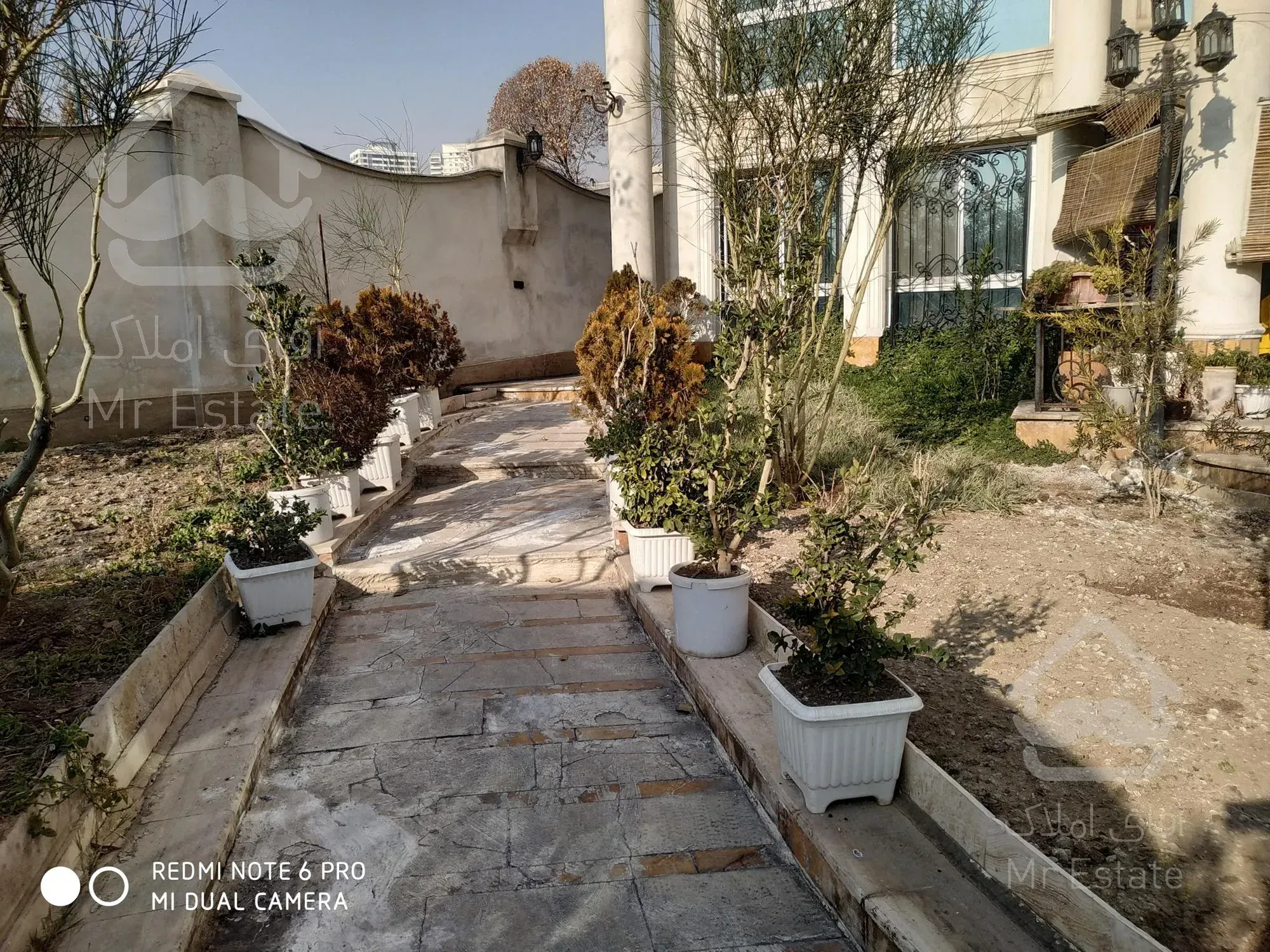 ۳۶۰متر / ۴خواب / بافت ویلایی شهرک غرب