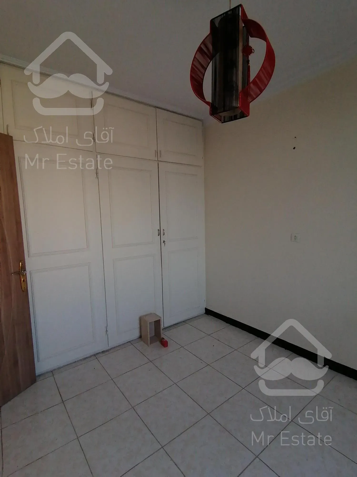 100 متر، دو خواب فردوس غرب