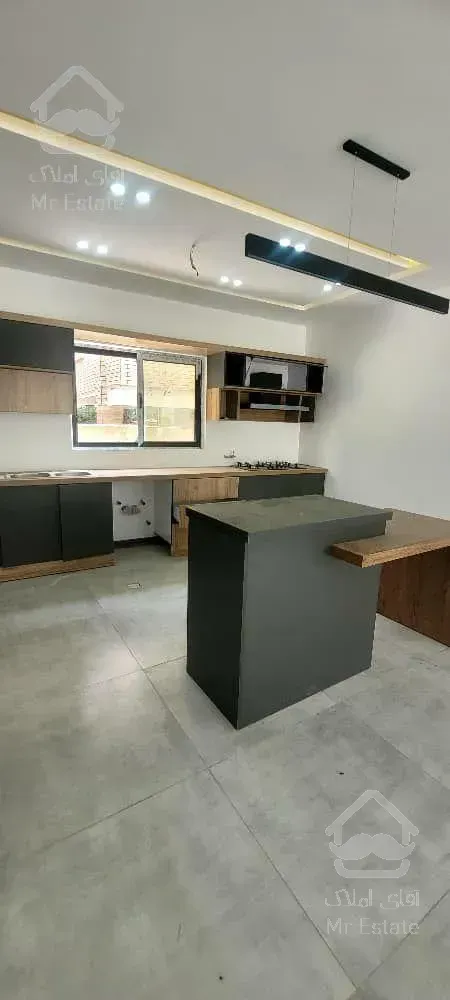 ویلا تریبلکس مدرن استخردار با تمامی امکانات در منطقه ای دنج