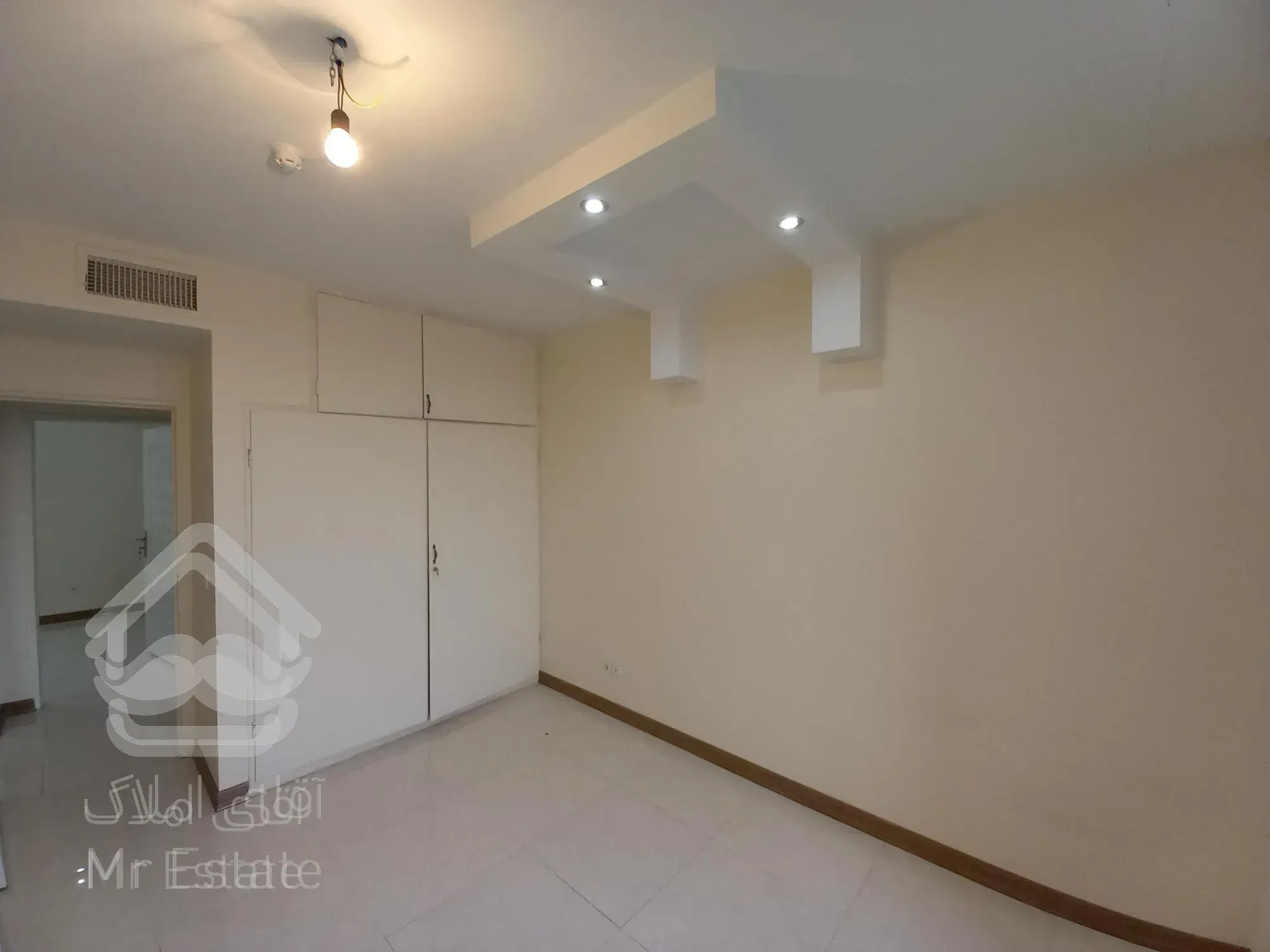 آپارتمان/۱۳۵/متر/سه/خوابه