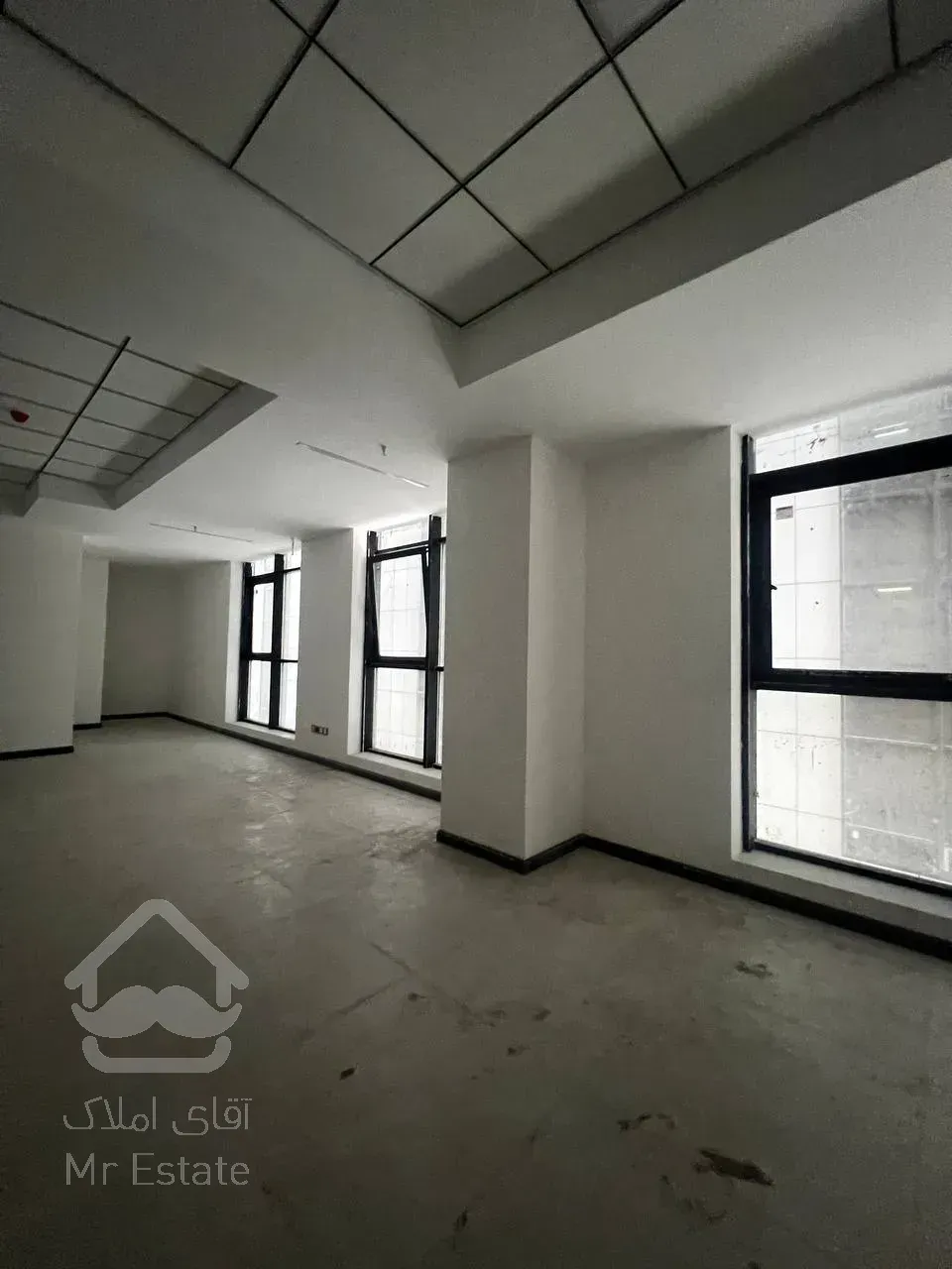 فروش دفتر اداری ۸۴ متری یا سند اداری در پونک