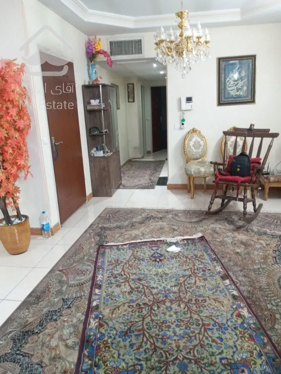 ۹۳ متر دو خواب دارای پارکینگ