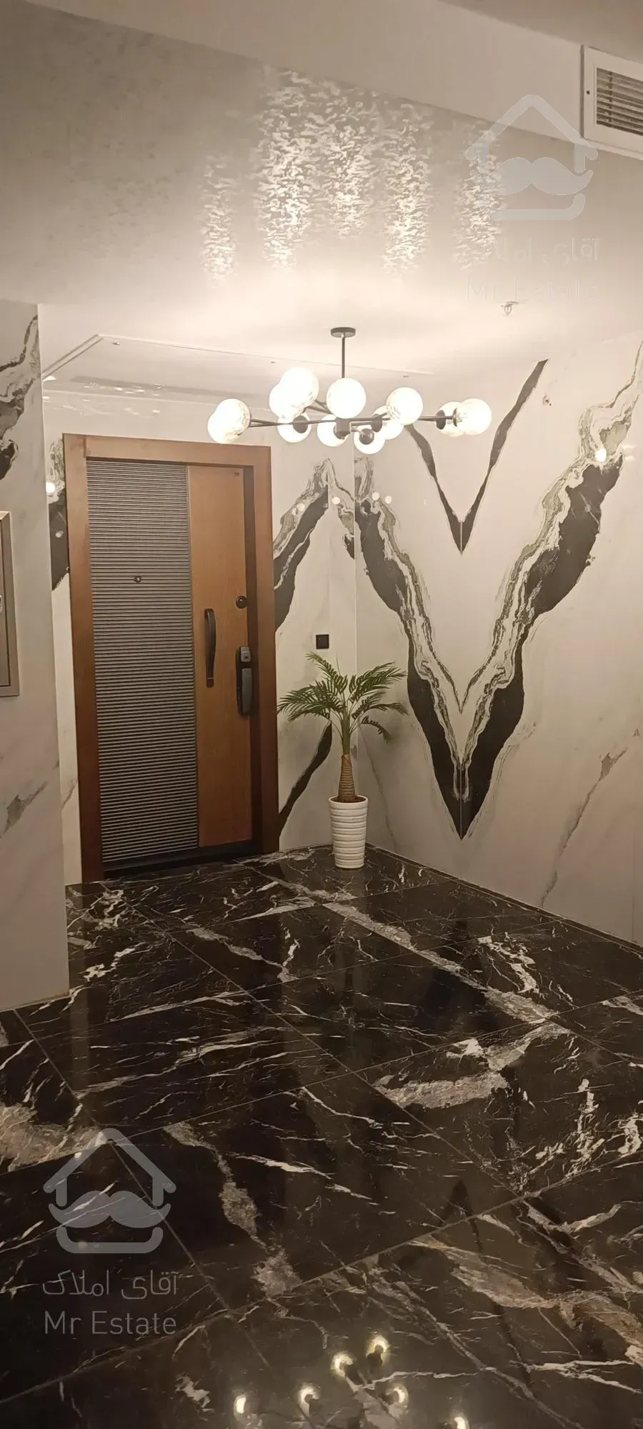 موقعیت اداری ۱۳۰ متر ۲ پارکینگ