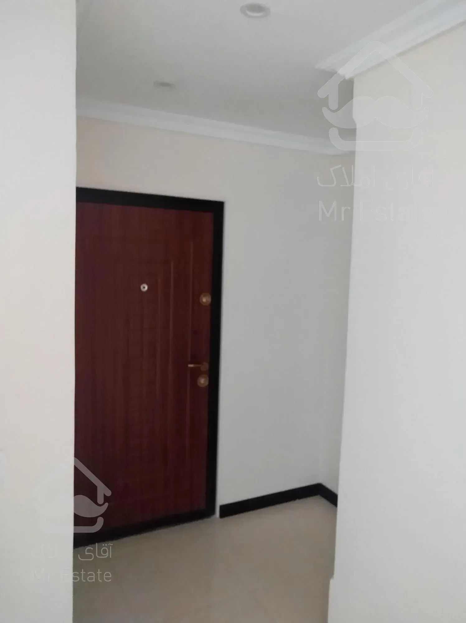 ۱۰۲ متری کلید نخورده