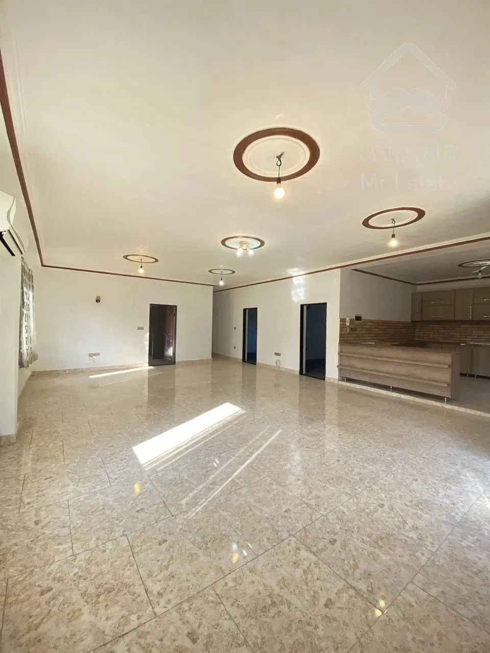 رهن و اجاره واحد ۱۶۰متری کمربندی ونوش