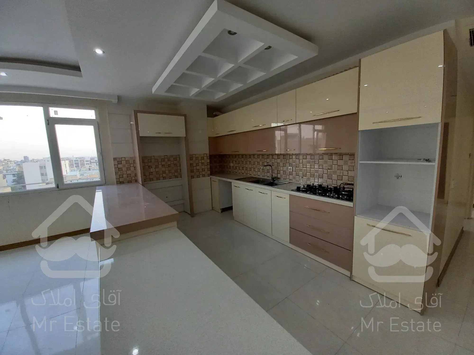 آپارتمان/۱۳۵/متر/سه/خوابه