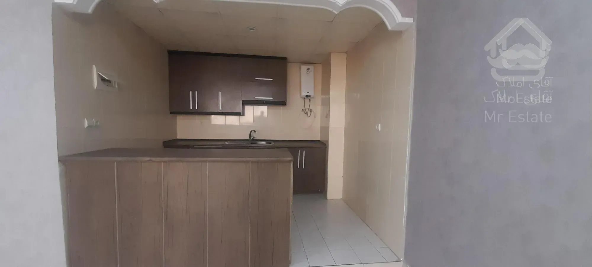 بندرعباس رهن ۷۵ متری تجاری چهارراه خانه نان