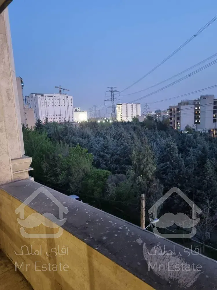 فروش کلنگی سه طبقه ۲۰۰ متر شمالی بلوارعدل