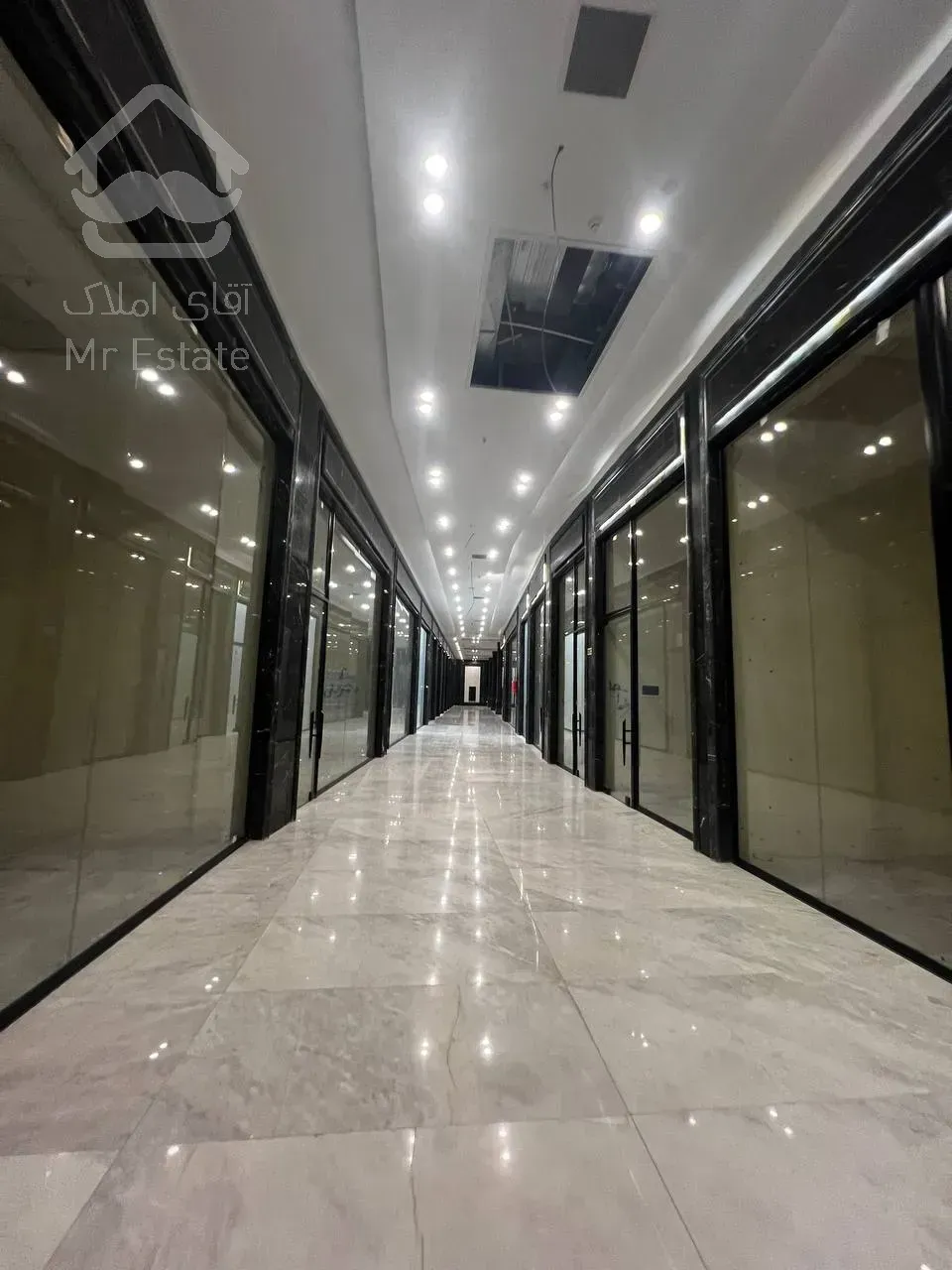 اجاره مغازه ۱۹ ماری در مجتمع رونیکا مال هروی