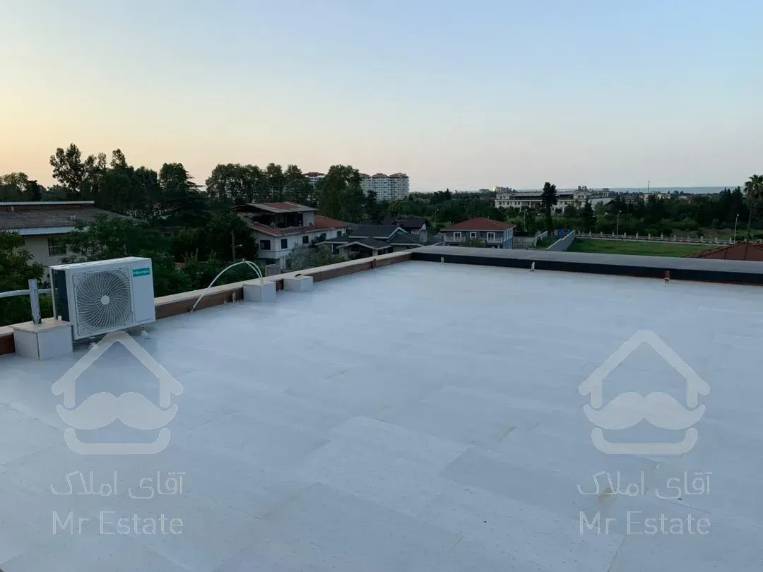 خواهان سازنده قوی