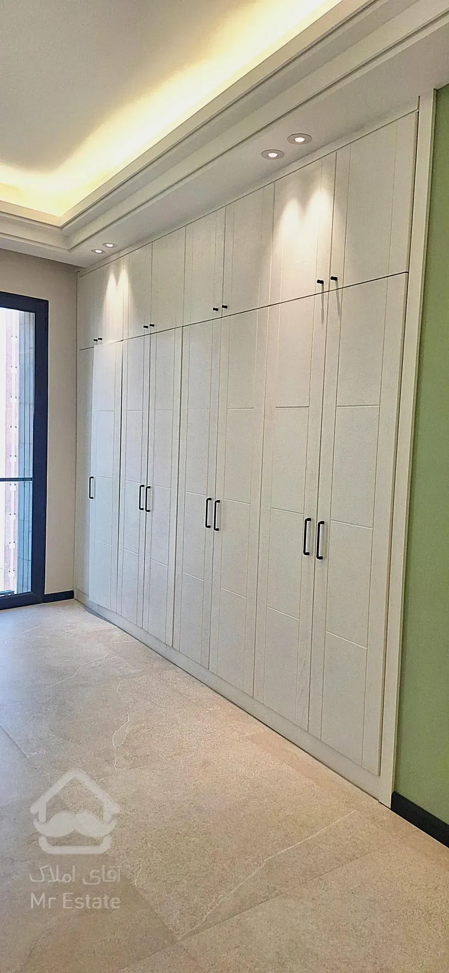 ۱۸۰متر نوساز مدرن کامرانیه فول مشاعات ۲پارکینگ