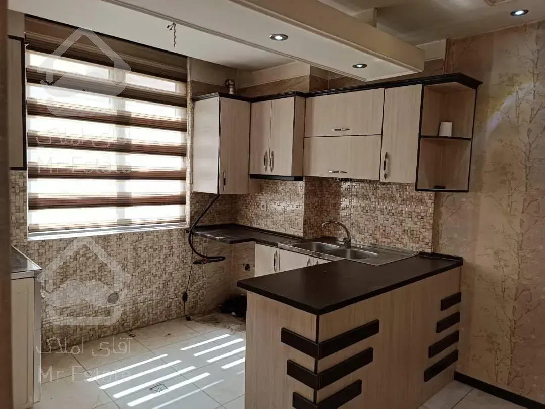 ۴۴متر،یک‌خواب،کمیل