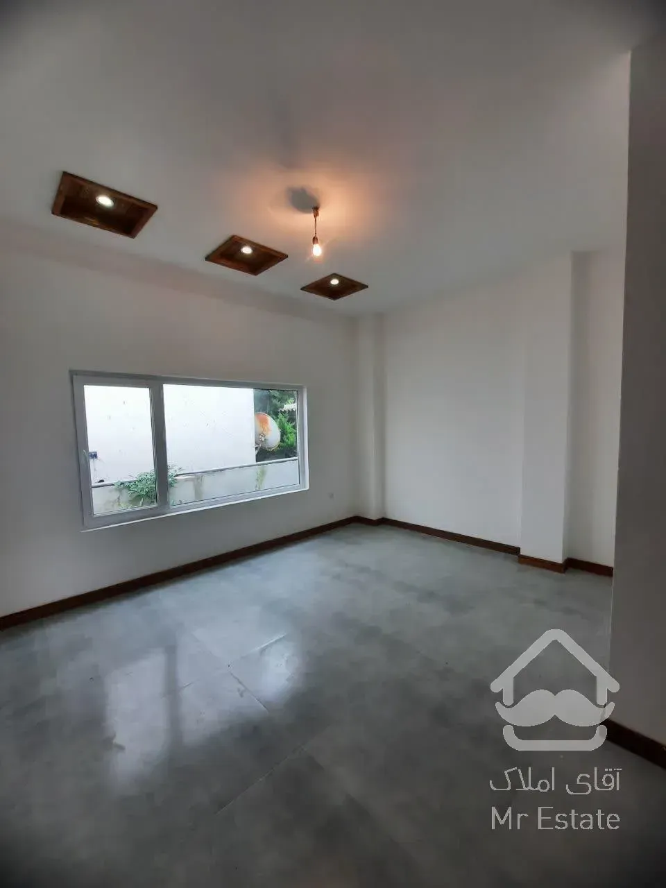 فروش ویلا در رویان سیاهرودفروش ویلا در رویان استخر دار شهرکی سند دار کلید نخورده شیک