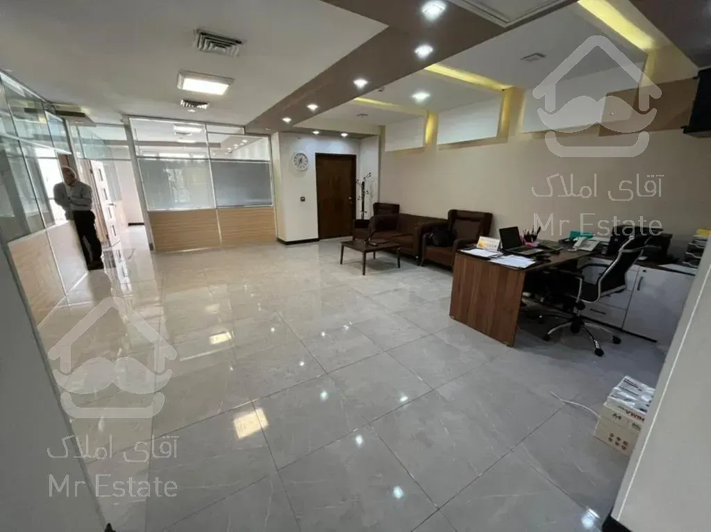 ۲۱۰ متر سند اداری خیابان آرارات