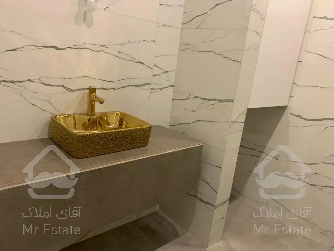 ۱۴۴متر / برج برند / وییو دار / طبقه نهم