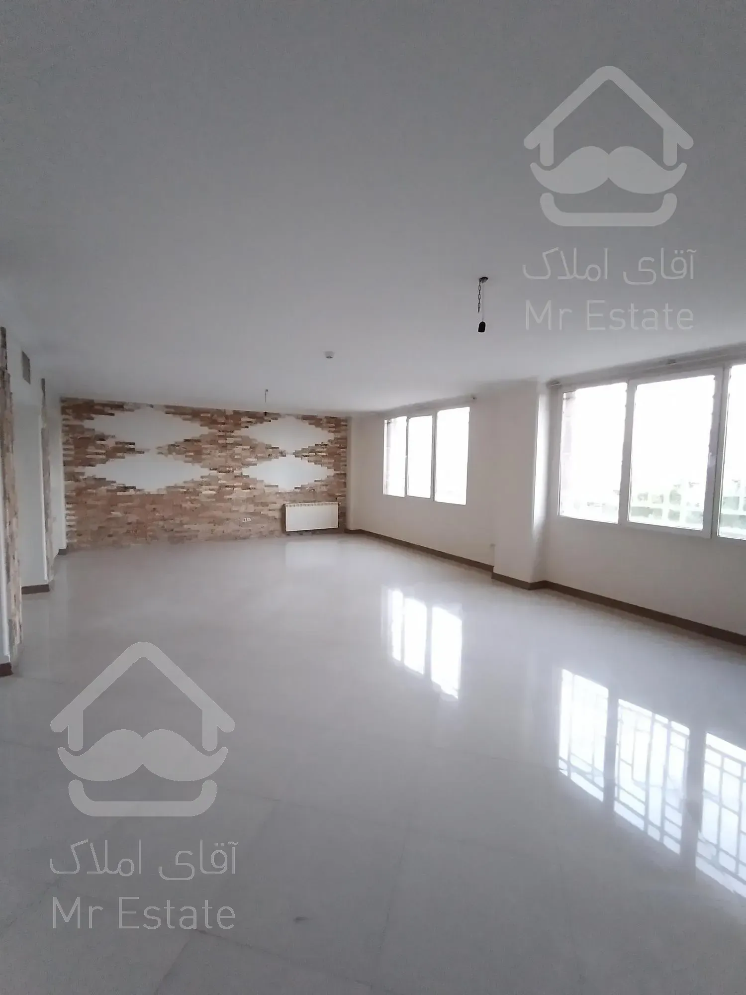 ۱۵۰ متر/۲خواب/دو قدمی دریاچه