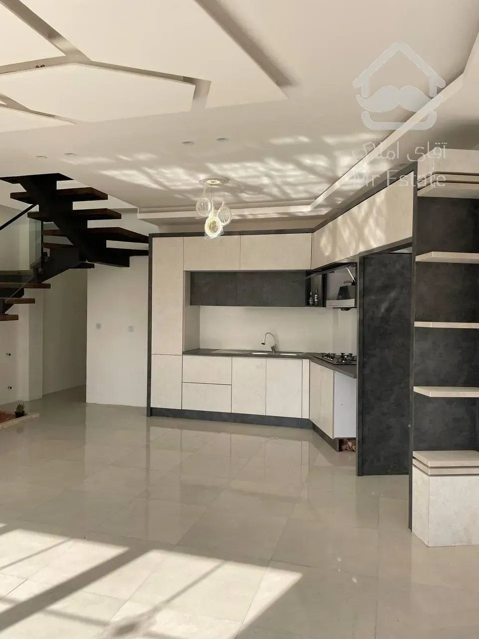 ویلا دوبلکس/3خوابه/استخر داخلی/نما آجری مدرن