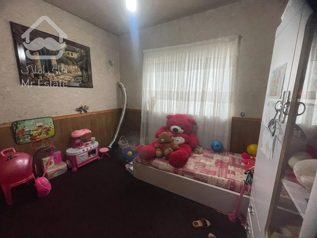 ویلا فلت ۳۰۰متری/بازسازی شده/مدارک قابل استعلام