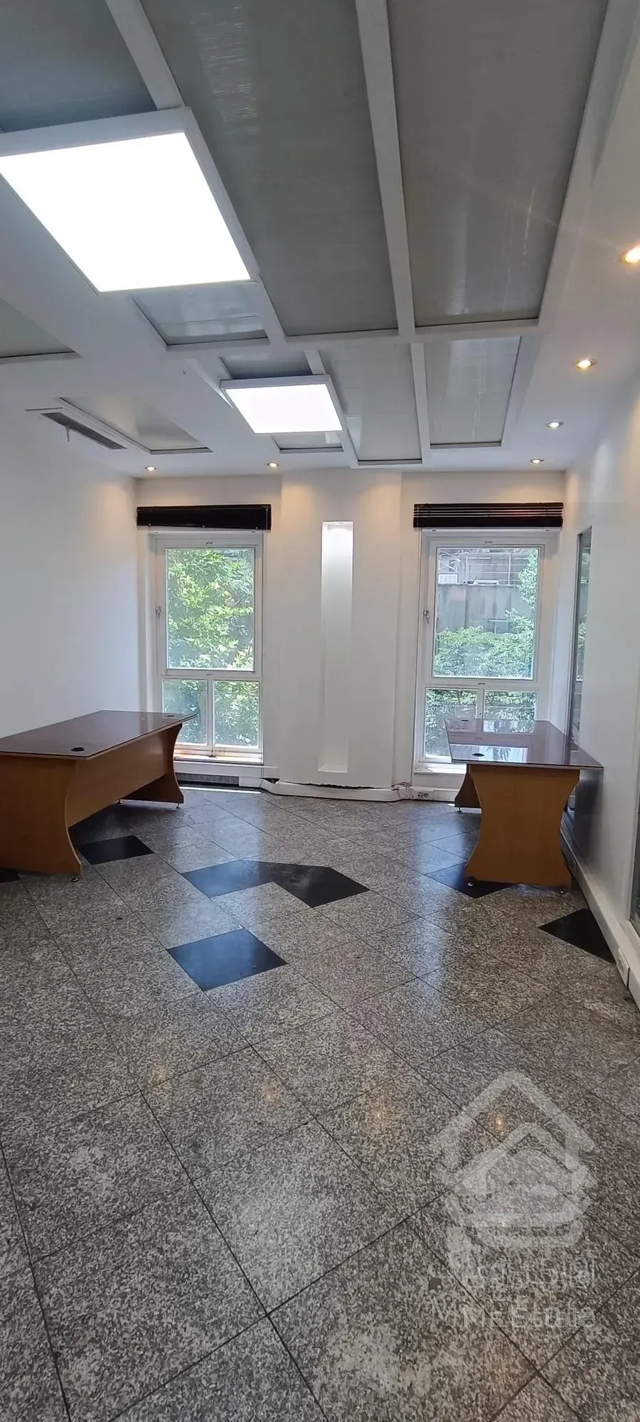 فروش موقعیت اداری ۱۴۵ متر میدان ونک