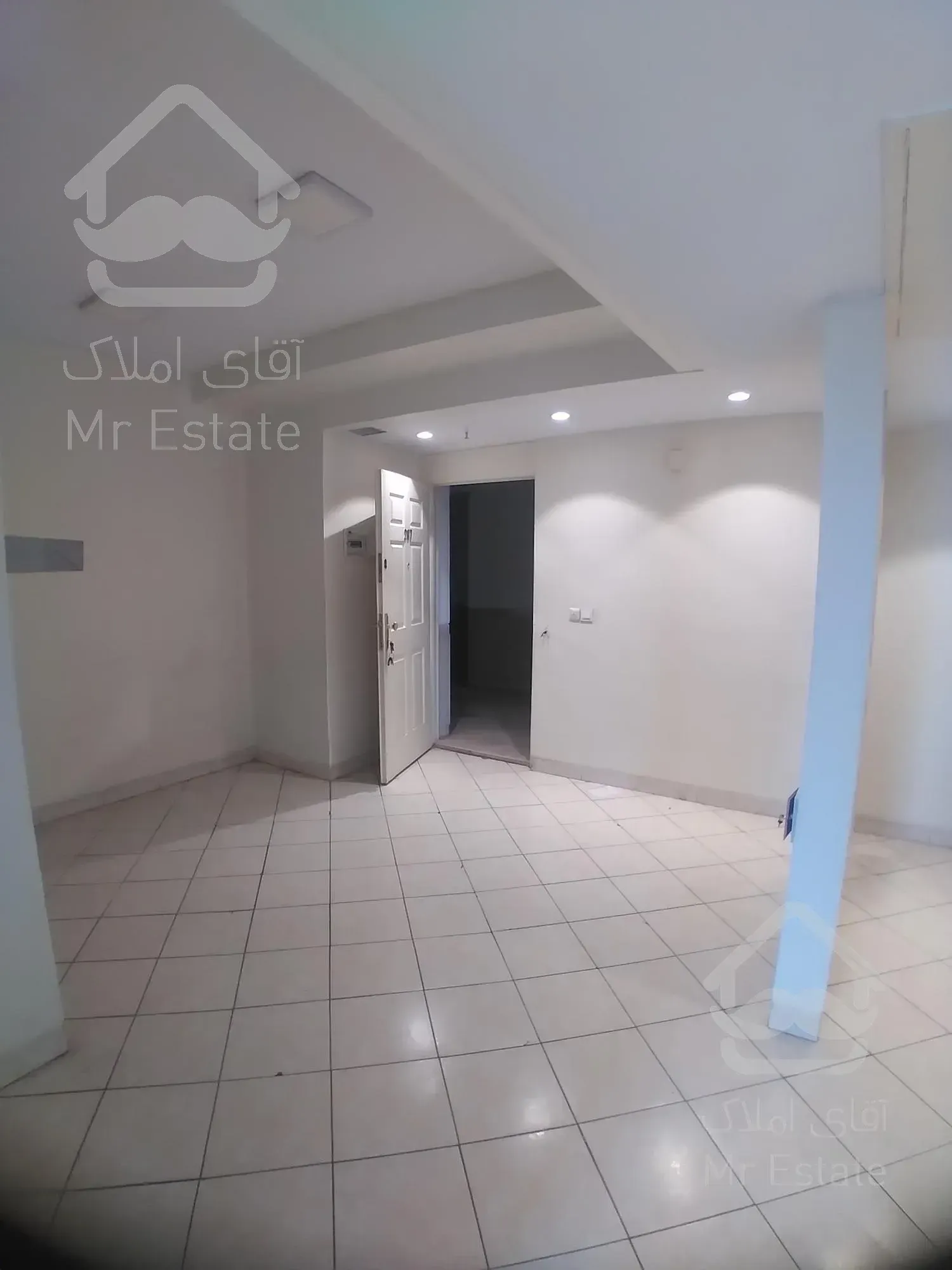 ۶۳ متر سند اداری میدان ونک