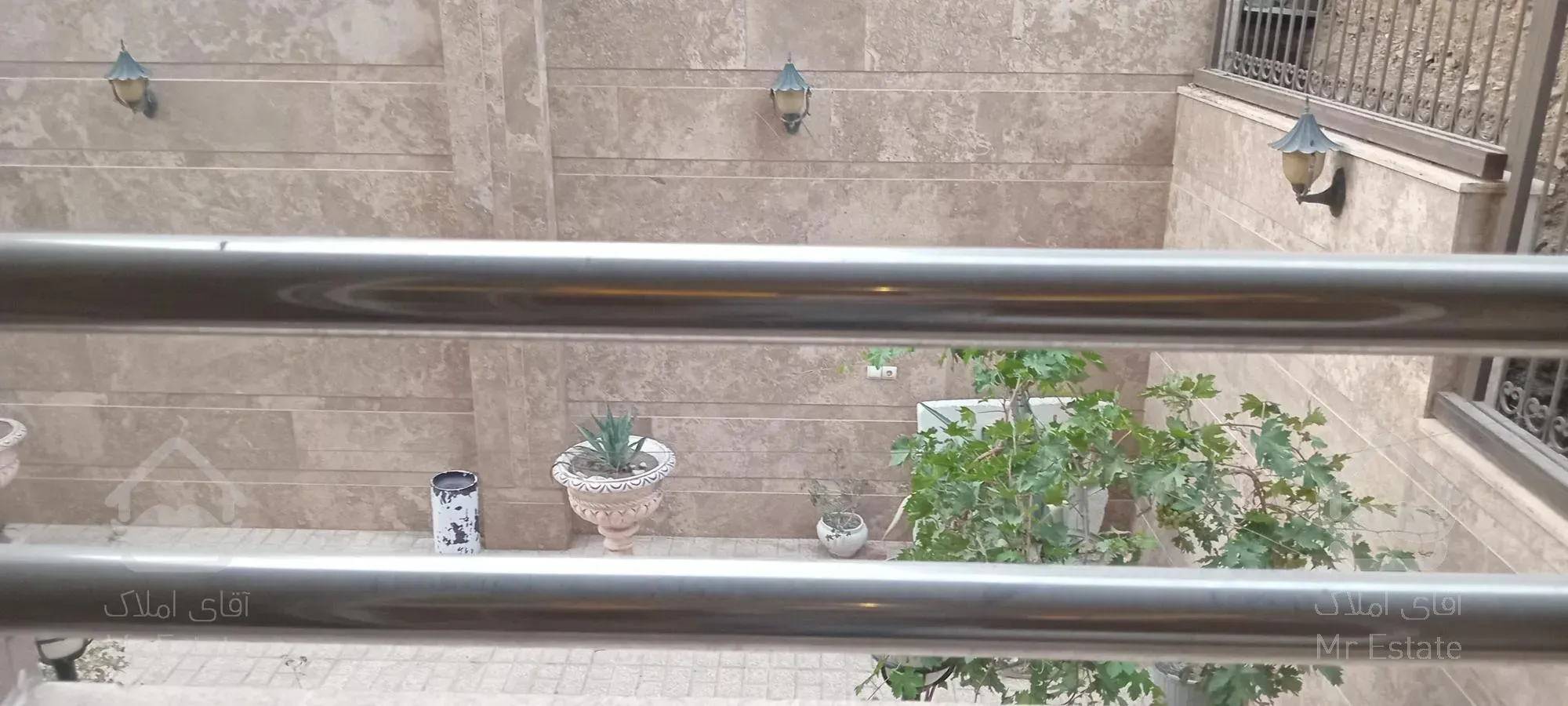 ۲۴۰ متر /۳ خوابه/فوق مدرن/ دریاچه چیتگر