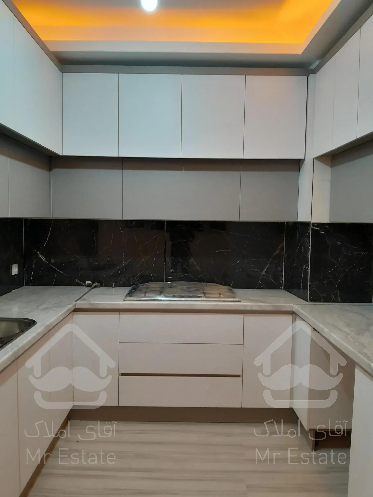 ۷۲ متر، دکور و دیزاین، فول امکانات، دسترسی بی‌نظیر به مترو و اتوبان