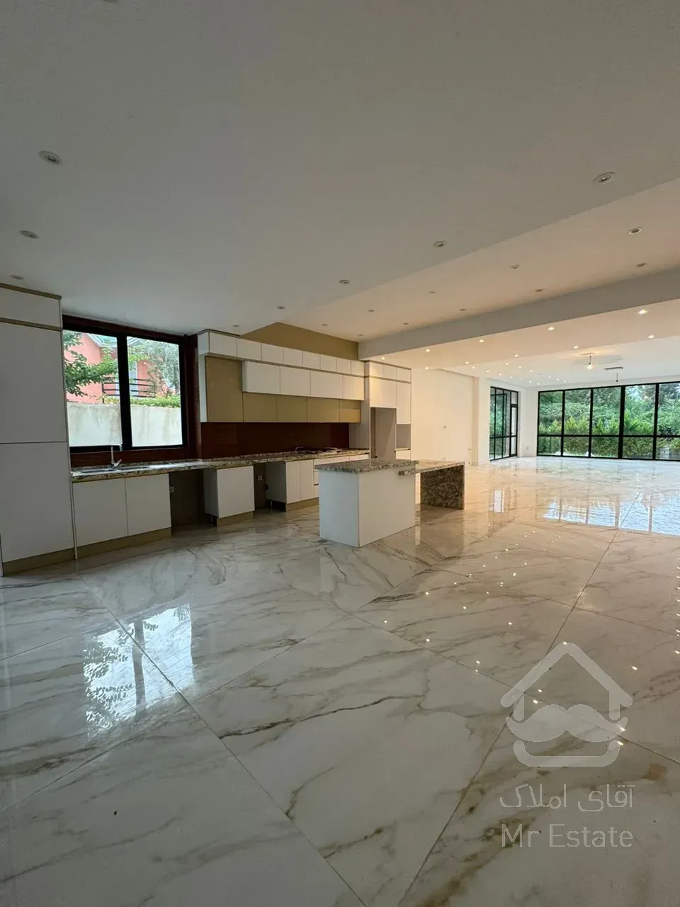 رهن و اجاره ویلا مدرن شهرکی زیر قیمت ۶۰۰متری وازیوار