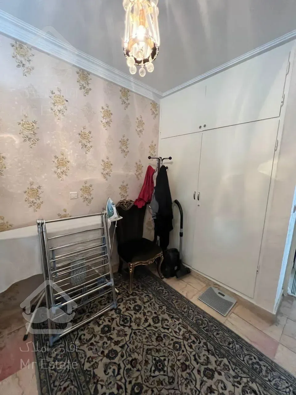 //آپارتمان92متری سالن پرده خوربدون هیچ پرتی//