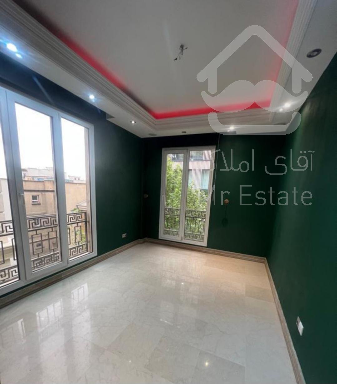 ۸۰ متر آپارتمان در شهرک غرب فول نوسازی شده