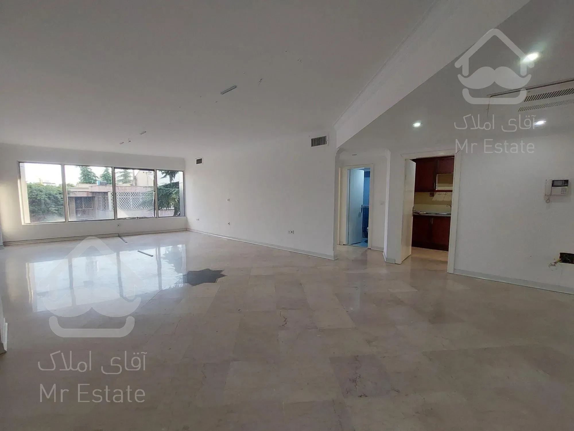 ۱۰۰ متر اپارتمان موقعیت اداری پاسداران نارنجستان