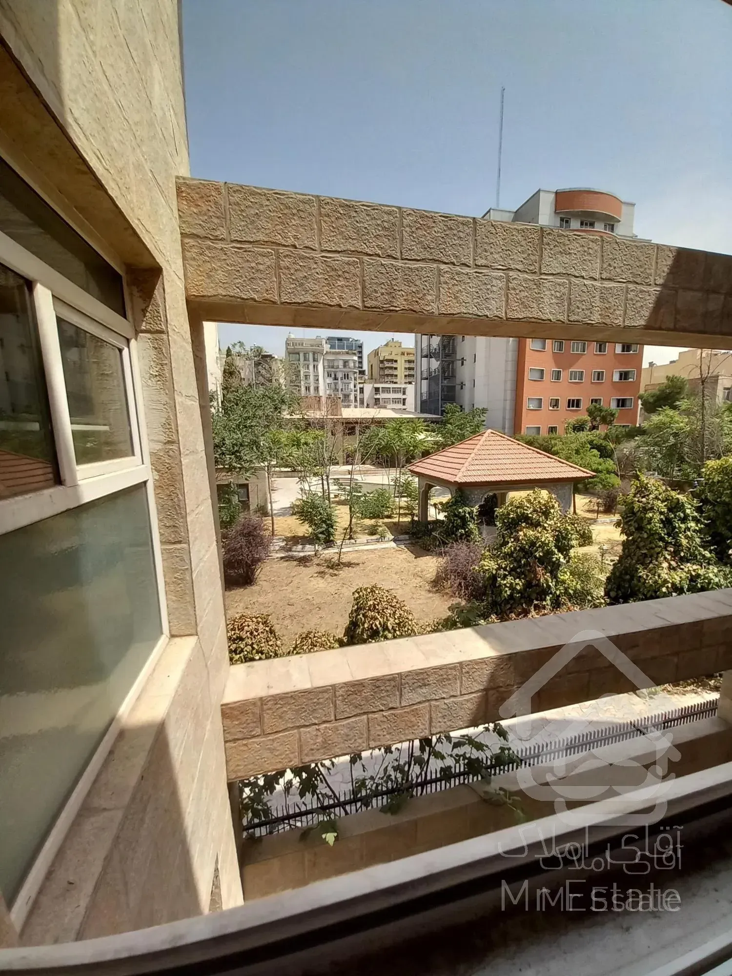 ۷۲ مترموقعیت اداری دسترسی عالی