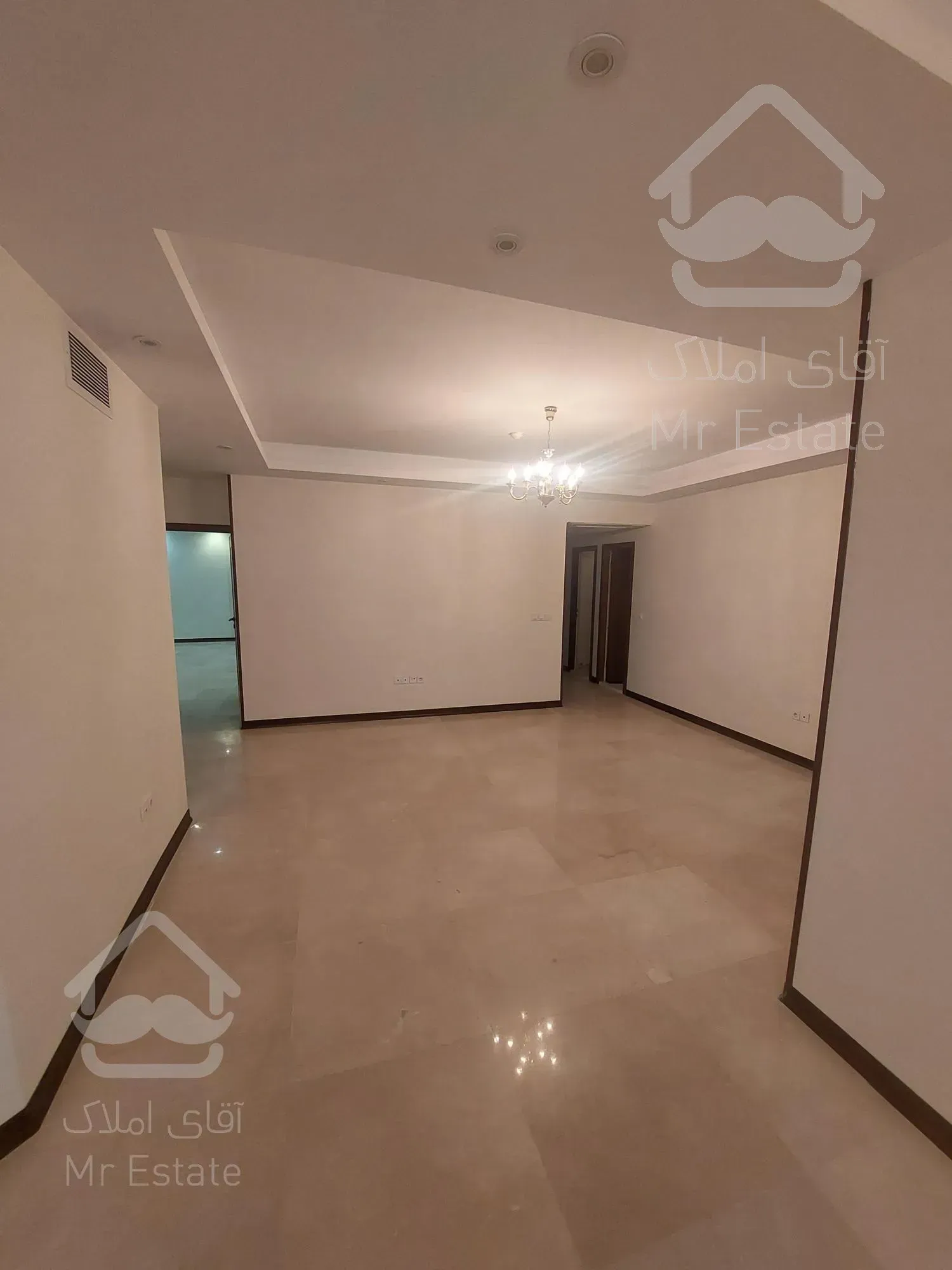 ۲۱۵ متر ۳ خواب ۳ پارکینگ تک واحدی پاسداران هروی