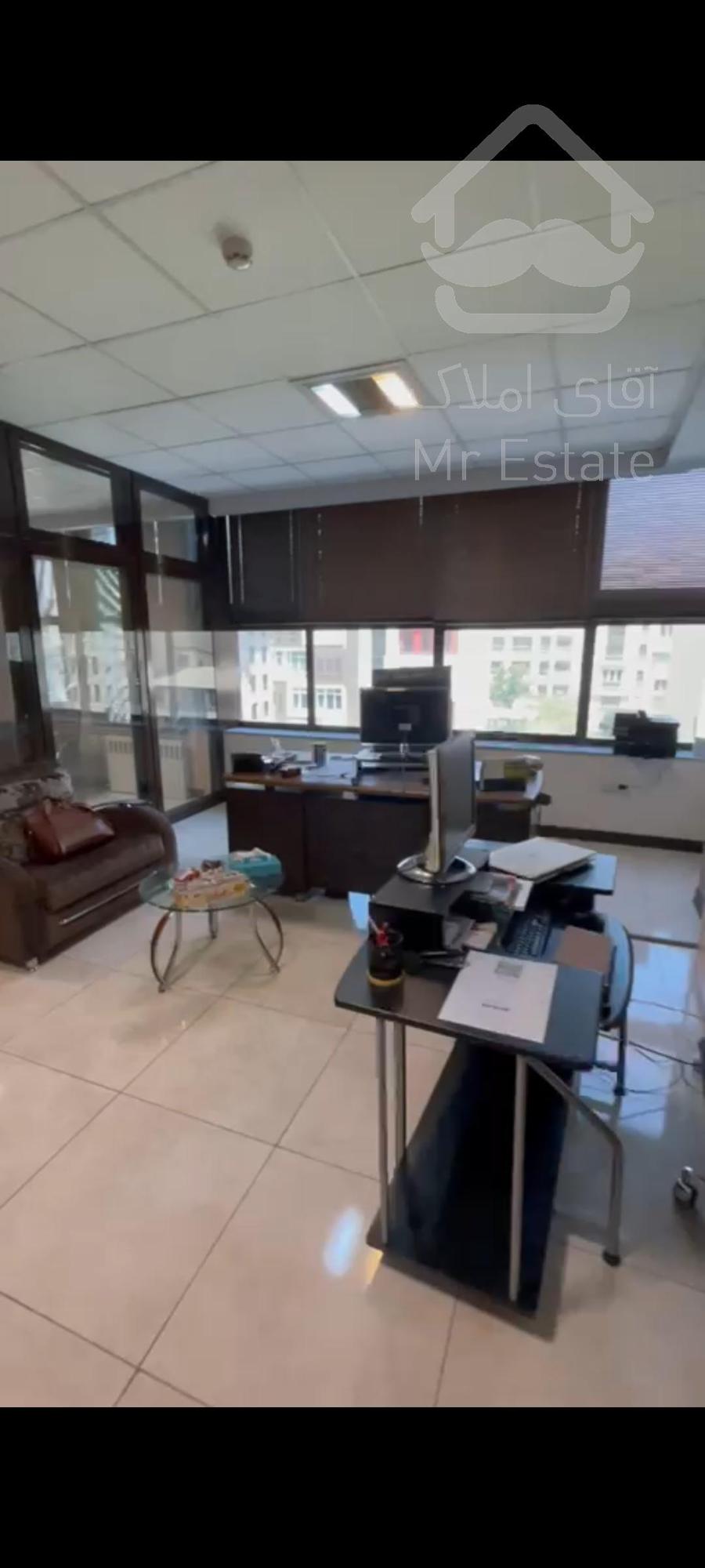 ۷۰ متری سند اداری