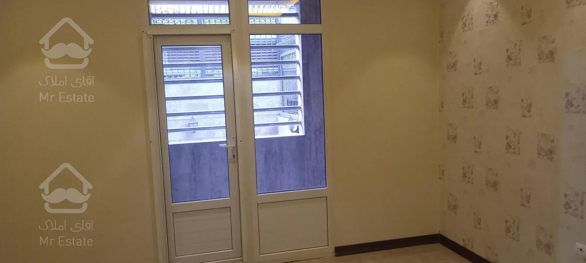 ۲۴۰ متر /۳ خوابه/فوق مدرن/ دریاچه چیتگر