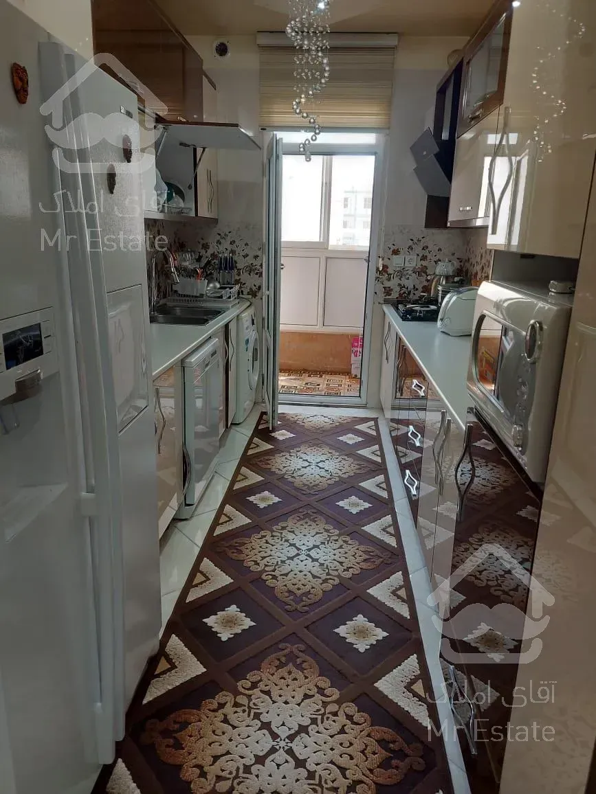 اپارتمان ۱۱۰ متری فول