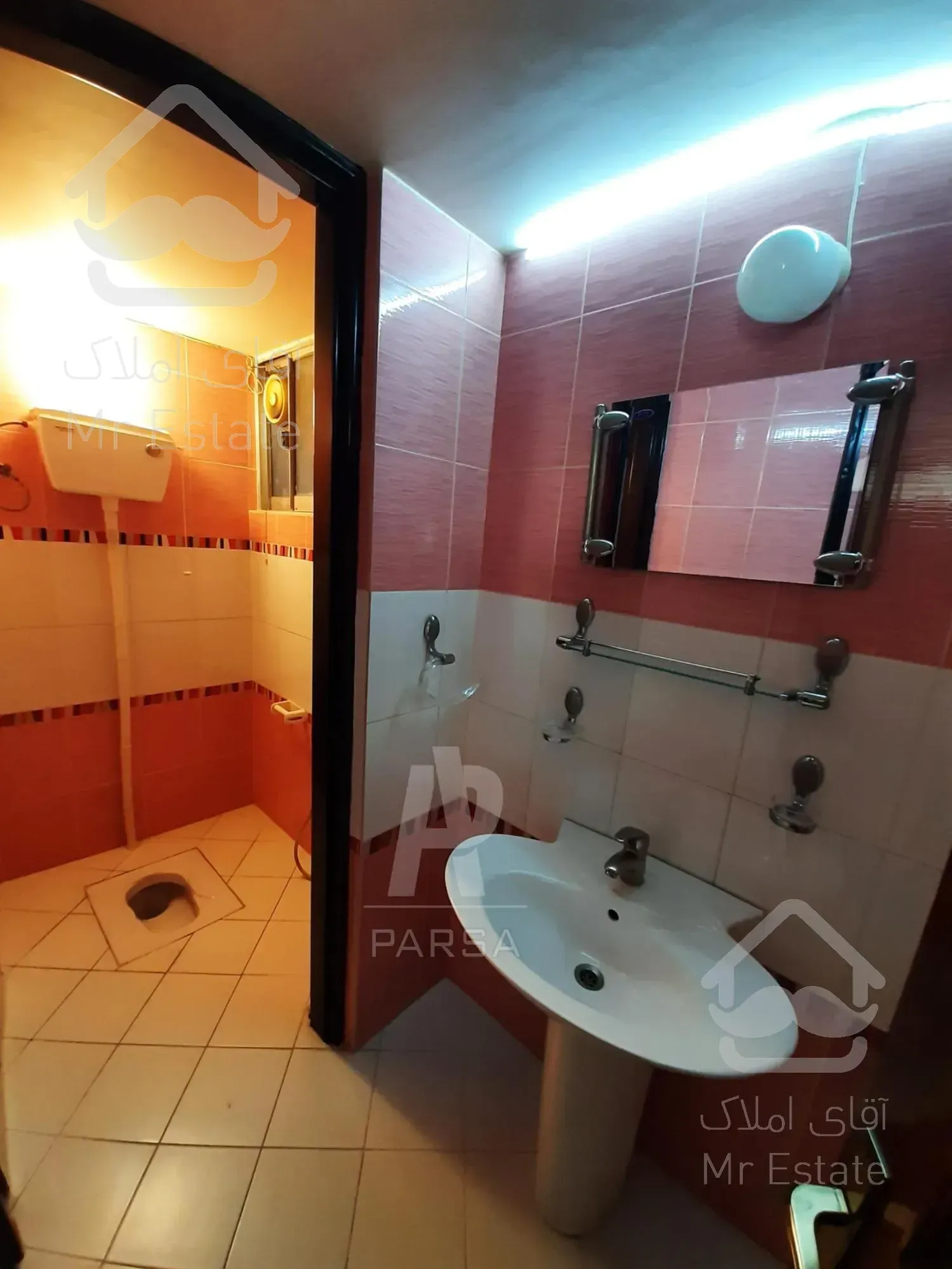 ۳۴۰متر ۳خواب کینگ* ۲پارکینگ* تاپ لوکیشن توانیر دوستان