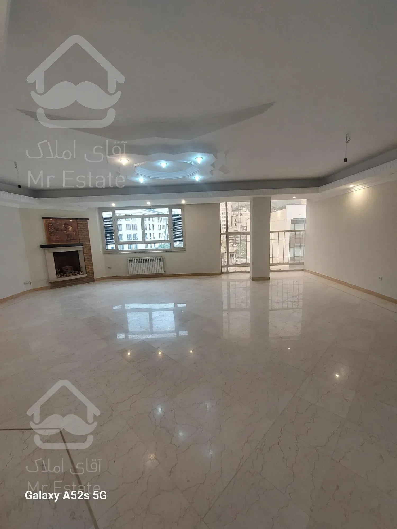 ۲۱۵متری ۴خواب  ۲پارکینگ سندی باکس