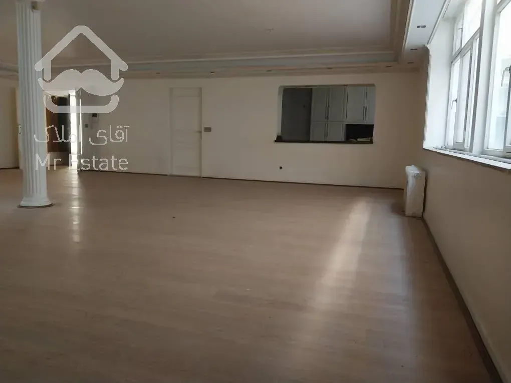 ۷۰۰ متر زیربنا موقعیت اداری