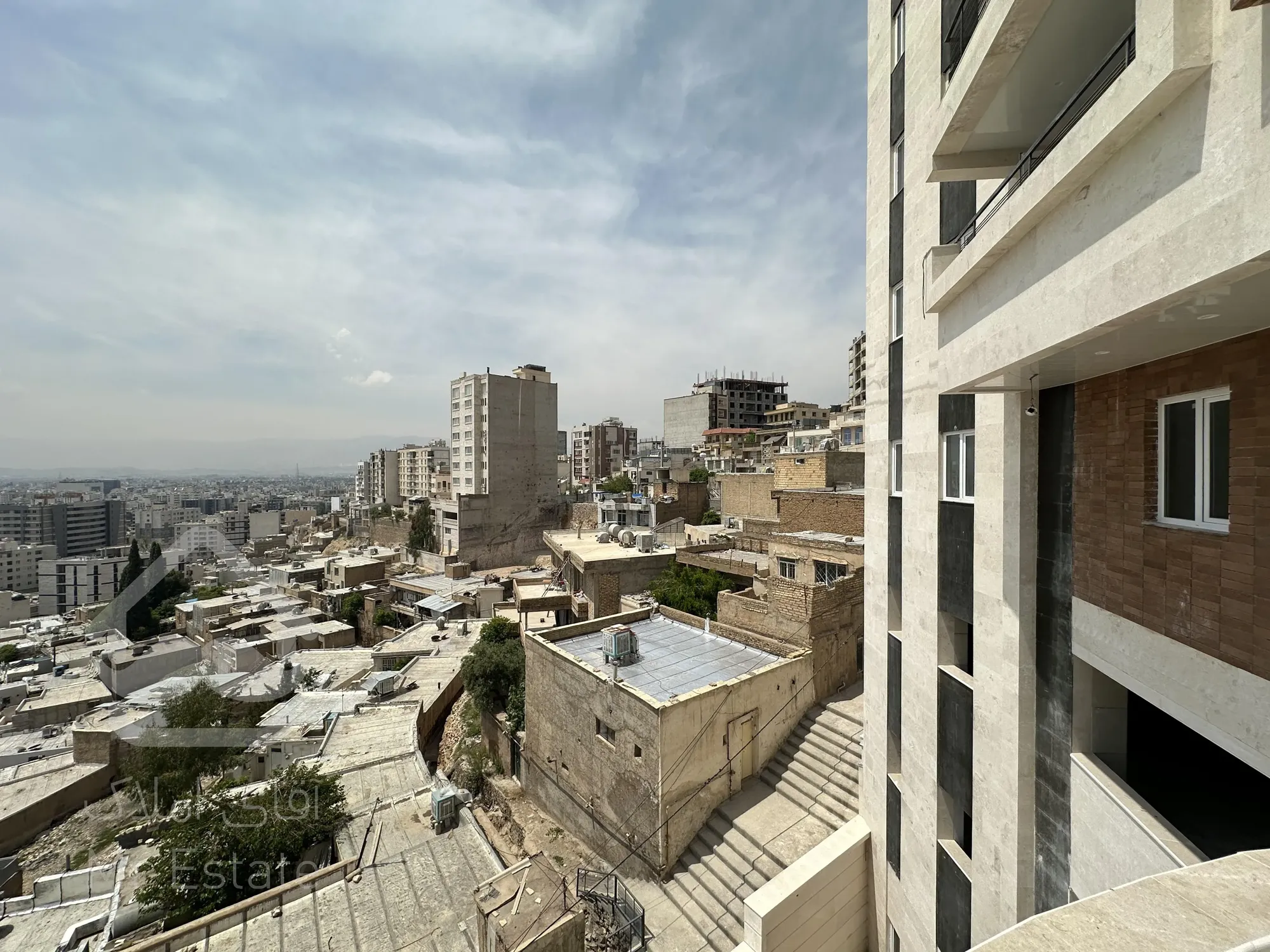 ۳خوابه ویو ابدی تراس قابل چیدمان جنوبی