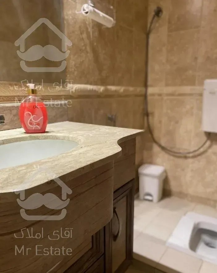 ۲۱۰متر  /  ۴خواب  /  بلوار آزادگان  / سرمایه گذاری