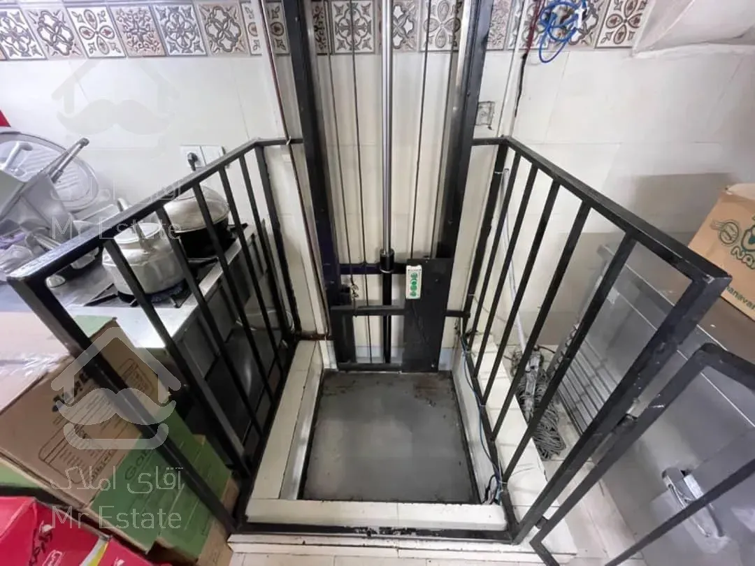 ۶۰متر ملکیت همراه ۱۸ متر بالکن خیابان فردوسی