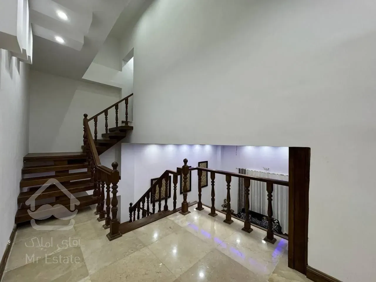 فروش و تهاتر ویلا لوکس شهرک برند ولوکس ونوش