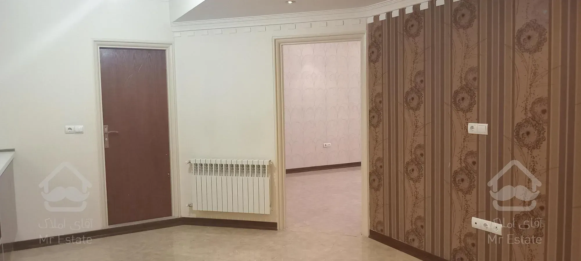 ۲۴۰ متر /۳ خوابه/فوق مدرن/ دریاچه چیتگر