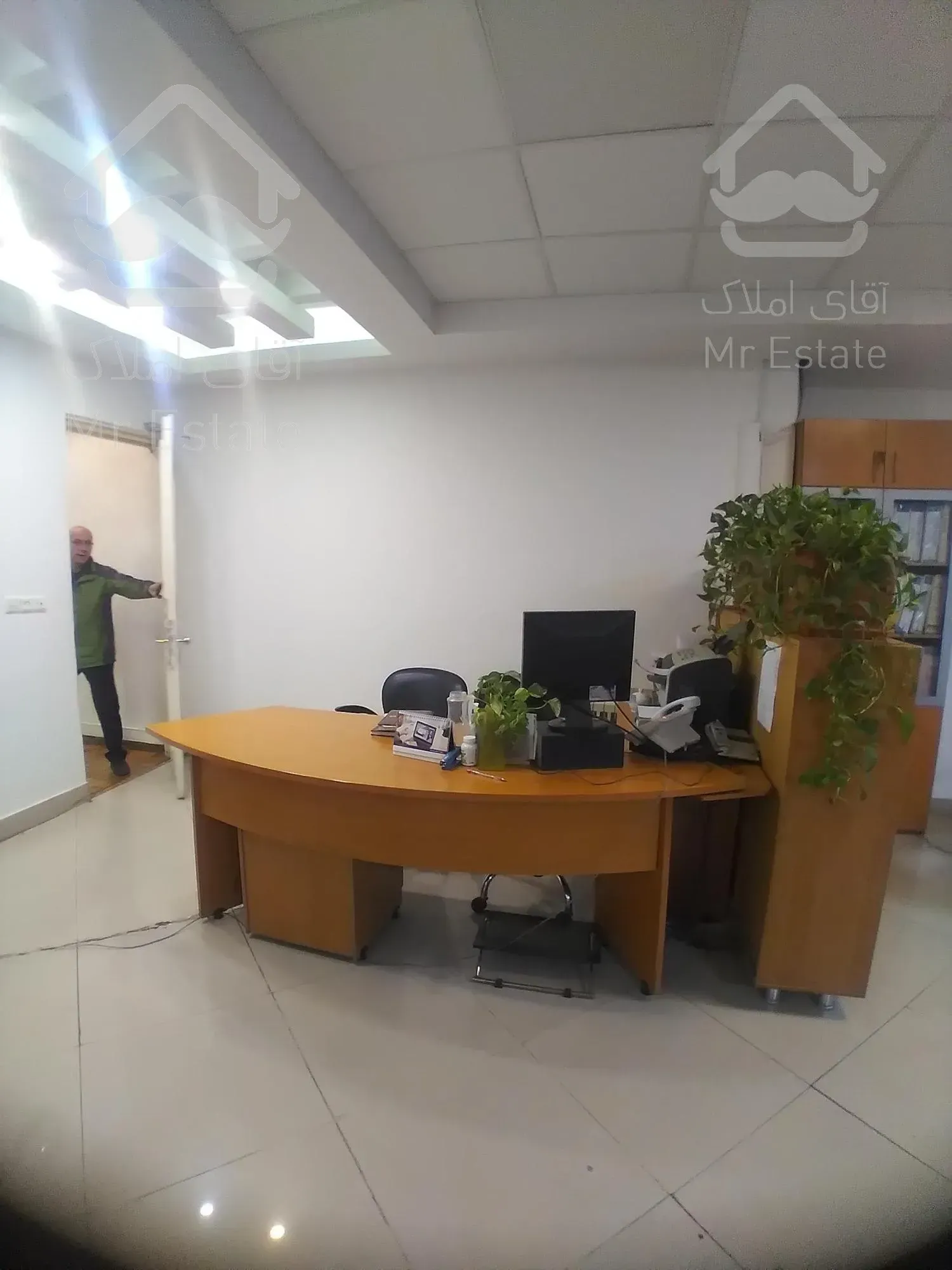 ۲۲۵ متر ( سند اداری ) ونک