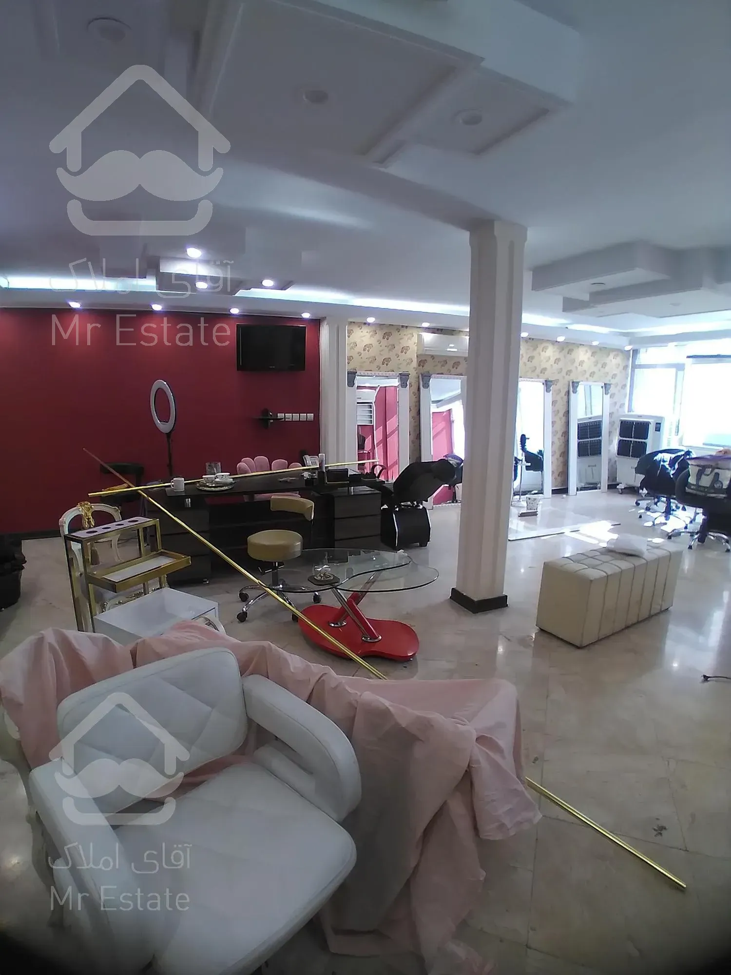 ۱۲۰ متر جردن. موقعیت اداری