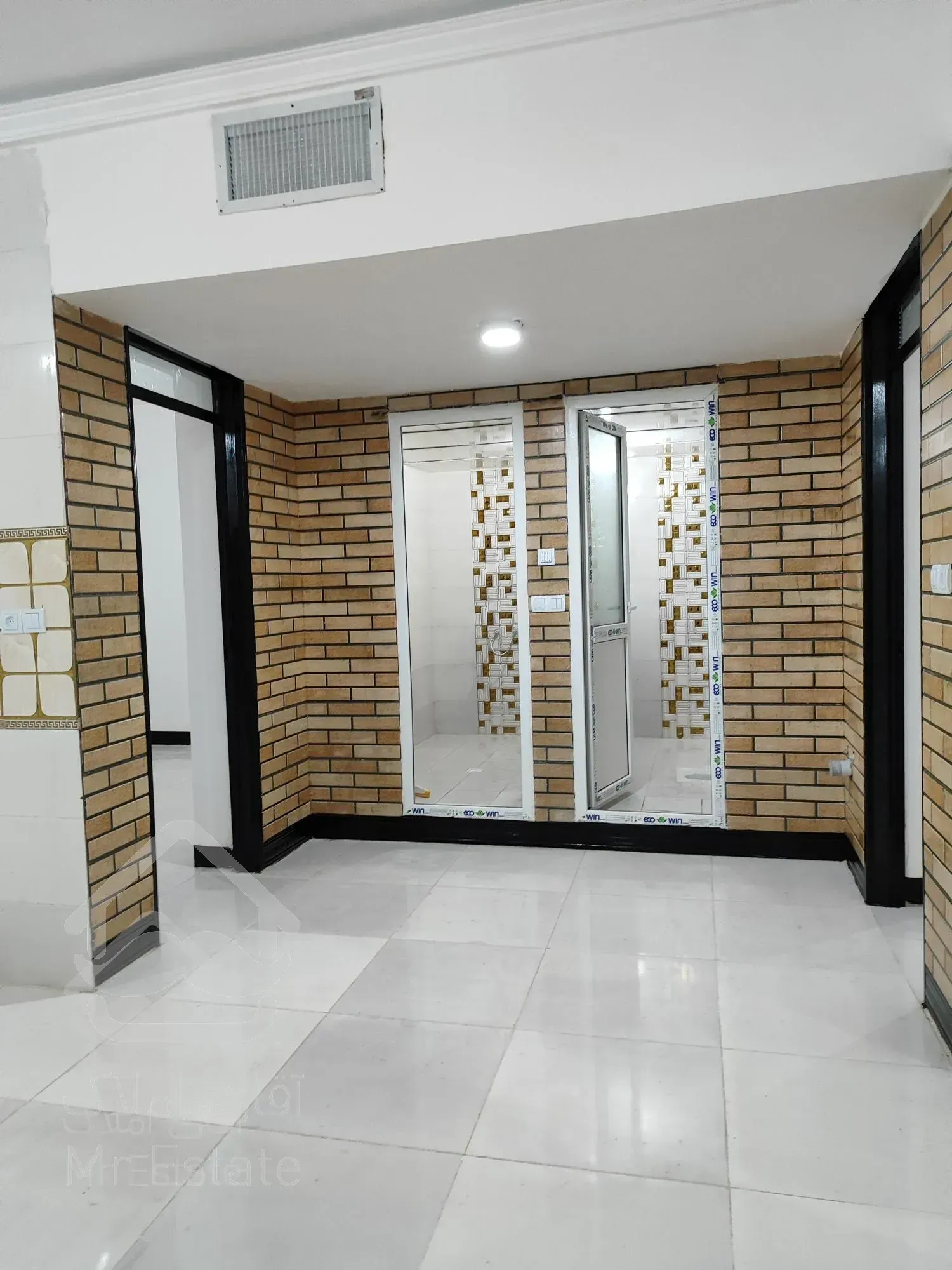 فروش منزل دو طبقه کلید نخورده شیراز - کرونی