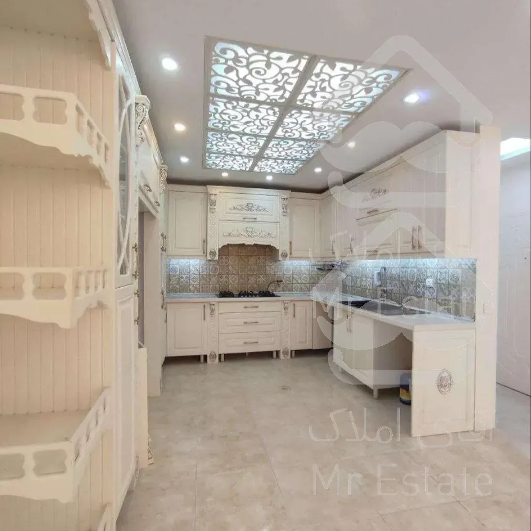 فروش ۱۰۵متری خطی رو به آفتاب همیلا