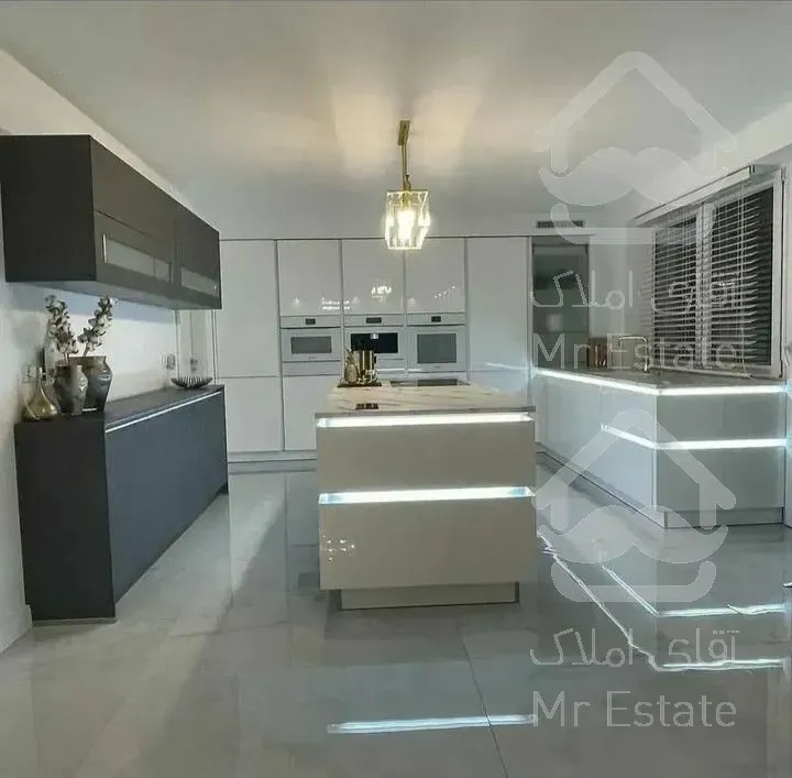 واحد۱۲۰متری/۳خواب مستر/دریاچه چیتگر